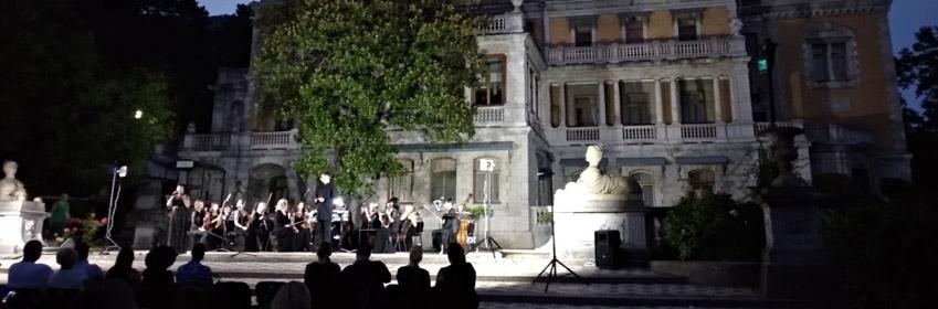 При поддержке Минкульта Крыма стартует сезон музыкальных концертов на открытой площадке Массандровского дворца