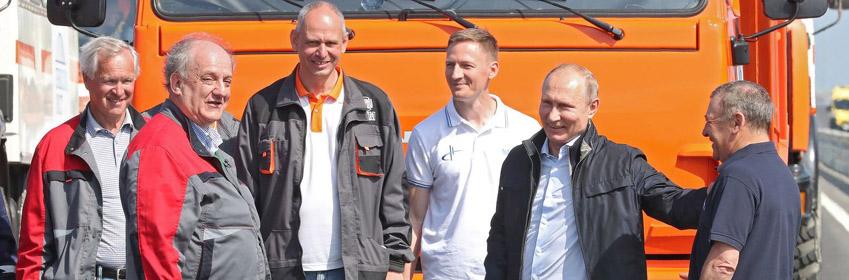 Владимир Путин первым проехал по Крымскому мосту